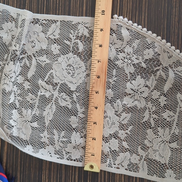 Bundle of three light scarves - Picture 5 of 10